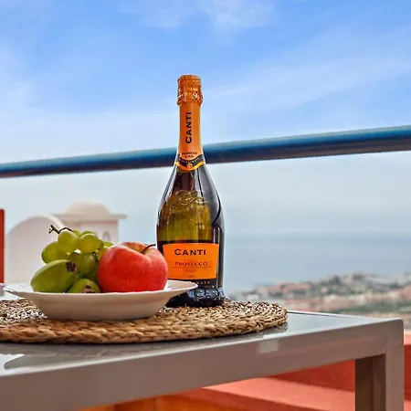 Incredible Sunset, Apartment, Superb Terrace, Bbq, Parking شقة