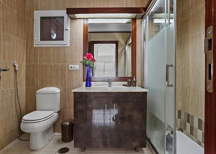 Incredible Sunset Apartment, Huge Terrace, Parking, Air C アパート アデヘ